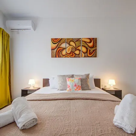 Sliema Exclusive 4-Bedroom Side Seaviews Apartments By Shortletsmalta Exterior photo