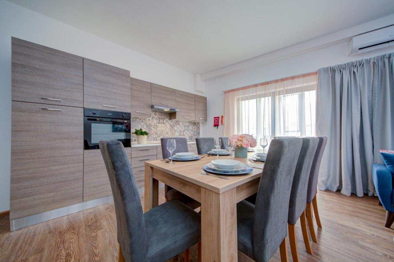 Appartement Exclusive 4-bedroom Side Seaviews By Shortletsmalta