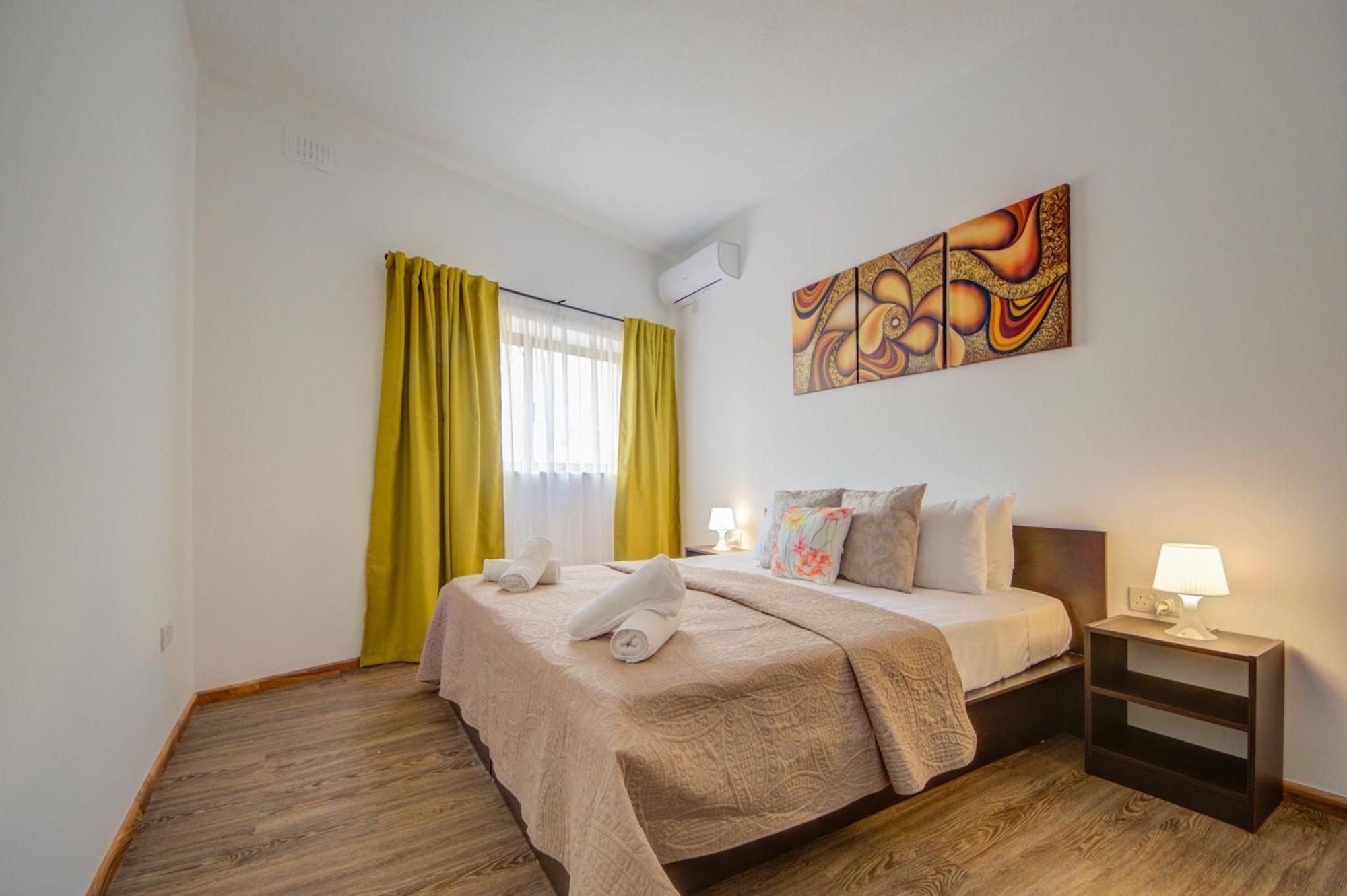 Exclusive 4-bedroom Side Seaviews By Shortletsmalta Appartement *